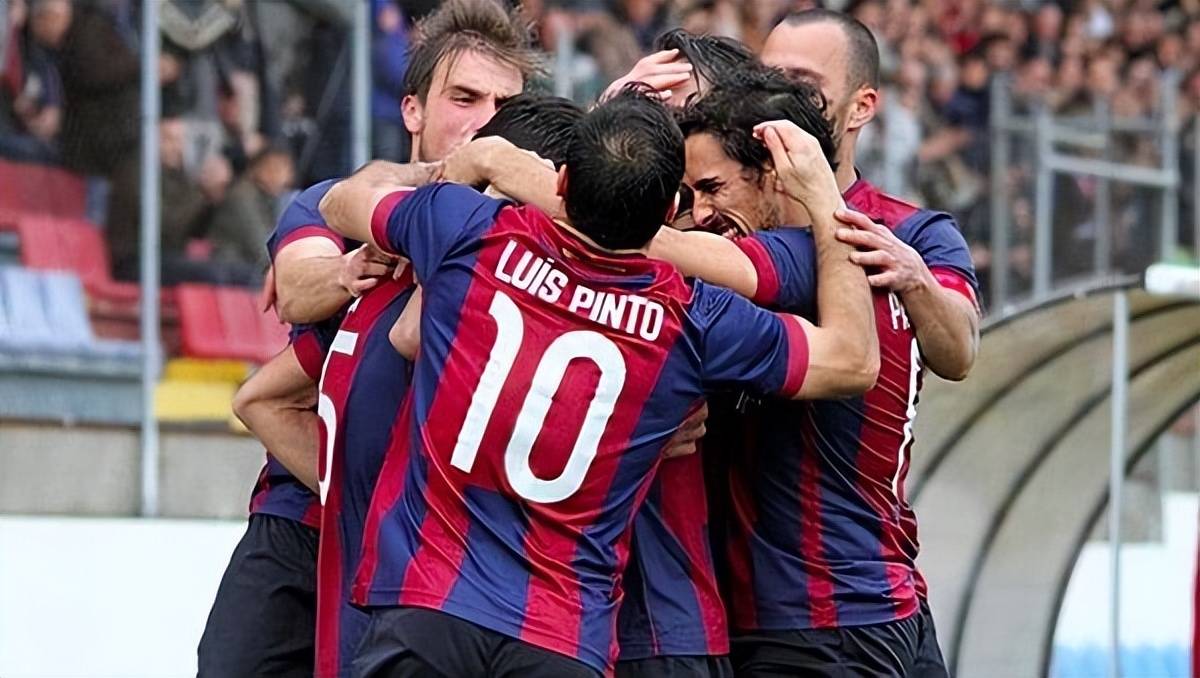 KAIYUN SPORTS-葡超赛程吃紧，斯图加特窗口期完成体检，赛场秩序良好，球探报告显示潜力(葡超最新比分及积分榜)