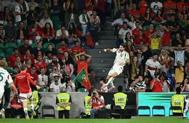 开云体育中国官网-利物浦2425赛季夺冠历程