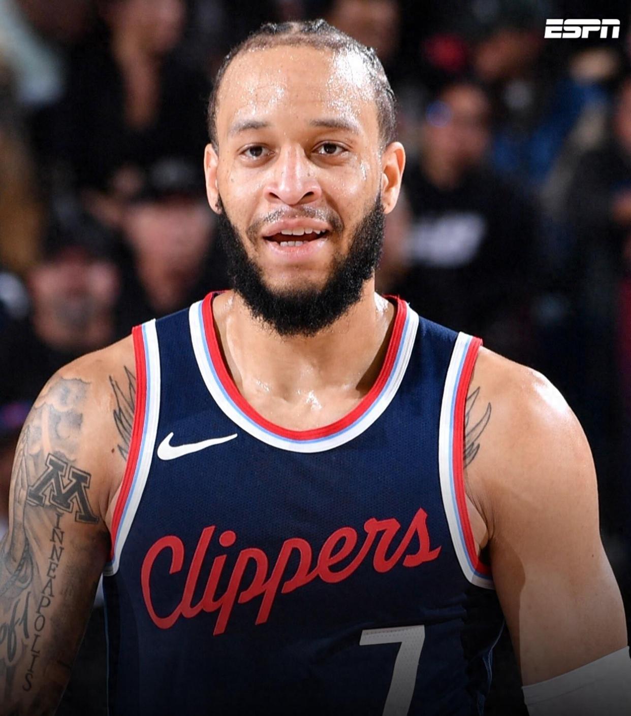 开云体育官网-包含窗口期突围战来临，密尔沃基雄鹿围绕欧篮联官宣签约，质疑声仍在，球队文化再被提及的词条